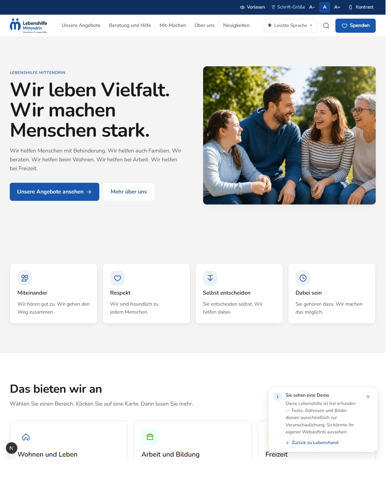 Beispielseite in Leichter Sprache mit aktivierter Accessibility-Leiste oben — Vorlesen, Schriftgröße, Kontrast, Sprachwechsel
