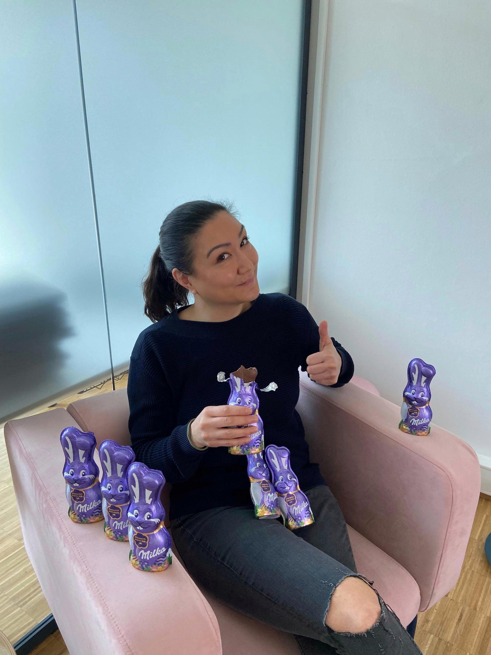 Tanja zu Ostern im VANCADO-Büro