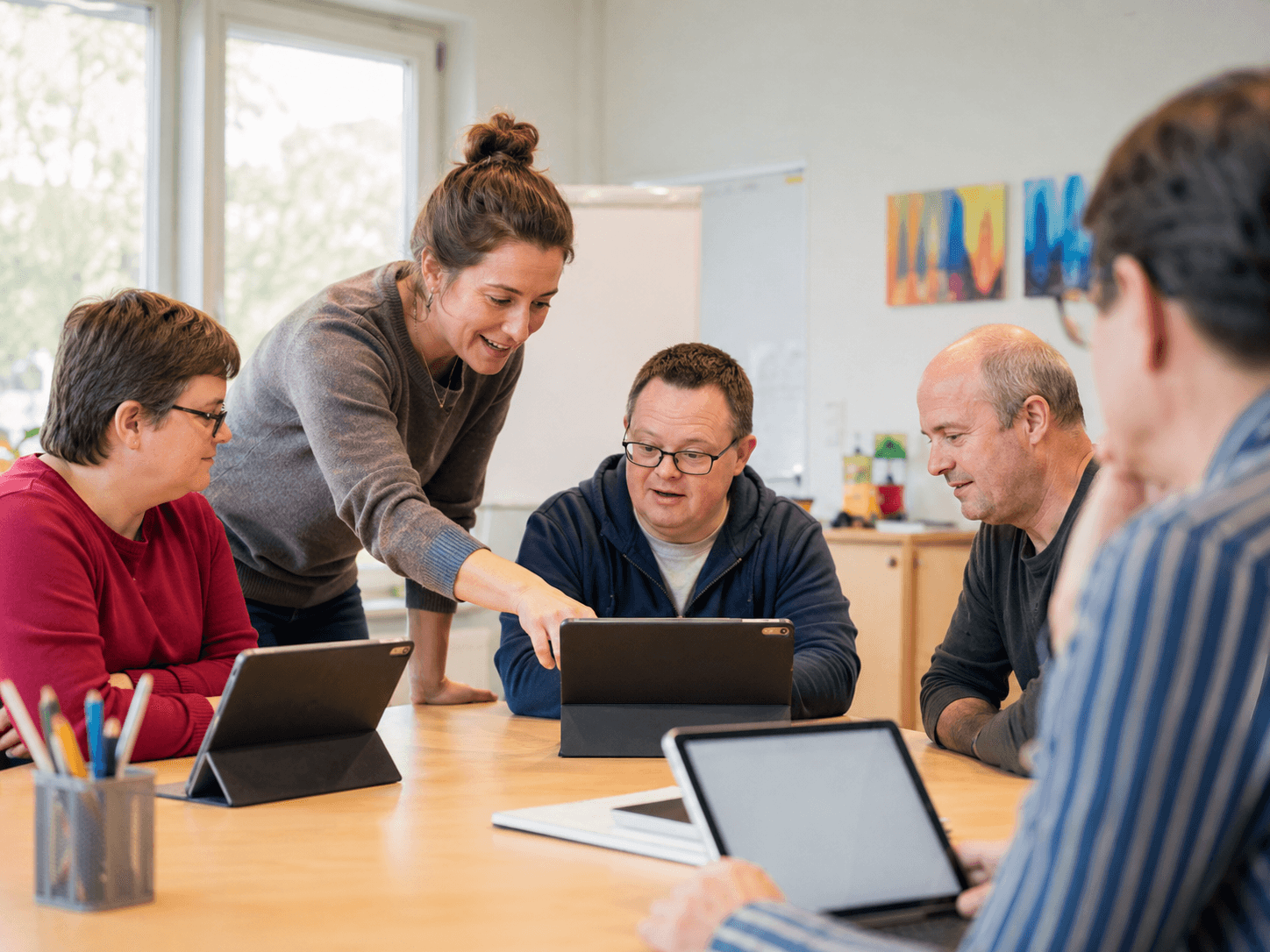 Schulungssituation mit Tablets